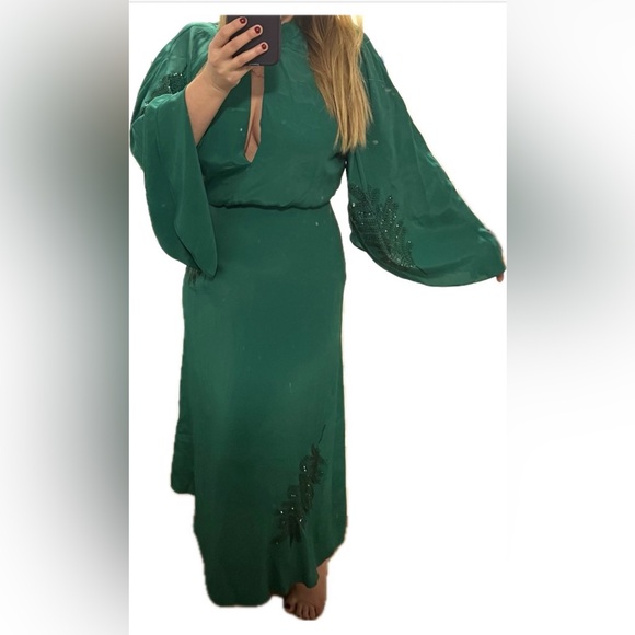 Zara long-sleeve emerald green dress with black beaded embellishments - Picture 9 of 9